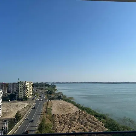Koya Tower By Lake מאמאיה מראה חיצוני תמונה