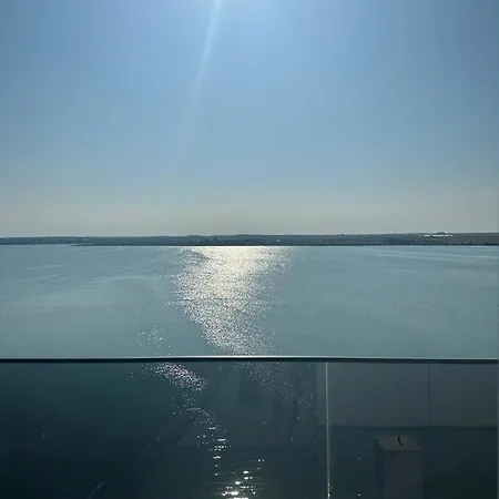 Koya Tower By Lake מאמאיה מראה חיצוני תמונה