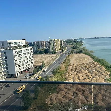 Koya Tower By Lake מאמאיה מראה חיצוני תמונה